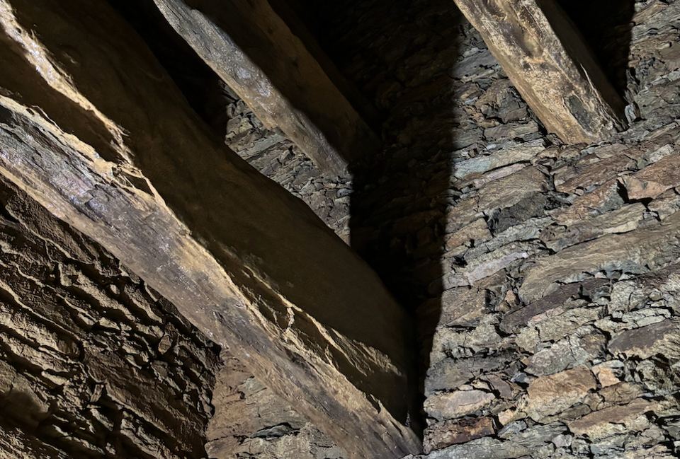 天王塚石室の石梁